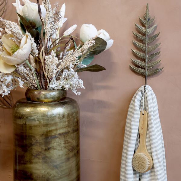 Knagg med bladmotiv – Antique Messing