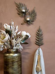 Hovedbilde Knagg med bladmotiv – Antique Messing